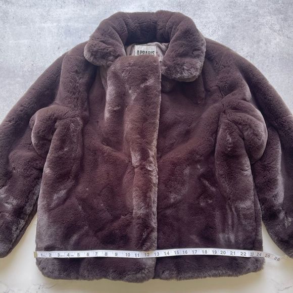 Apparis New Manon Faux Fur Jacket in Eboni - Picture 3 of 6